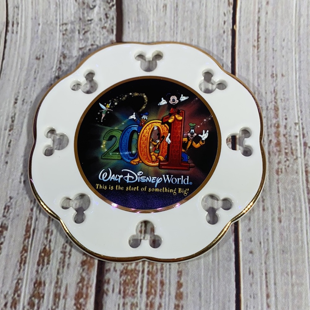 2001 Walt Disney World Ceramic Christmas Ornament